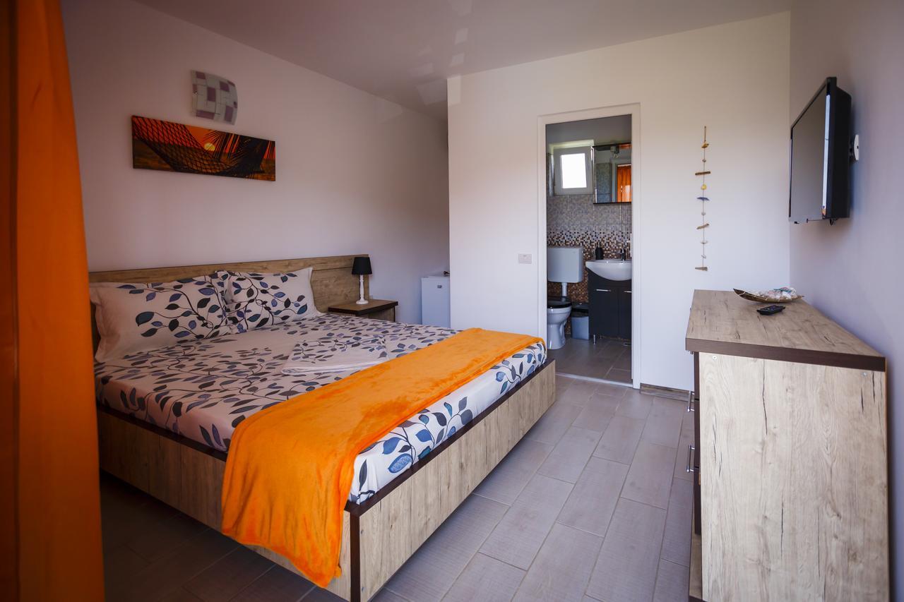 Hotel Casa Tudorascu à Vama Veche Extérieur photo